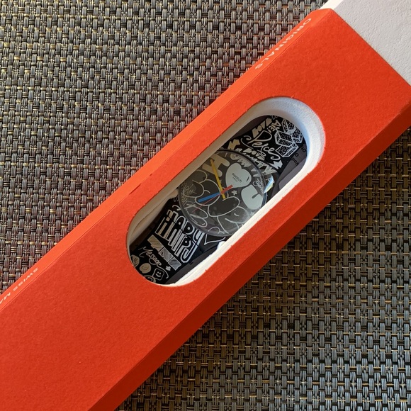 Swatch Watch - SUOB125 - LOVE WALL - Picture 10 of 10